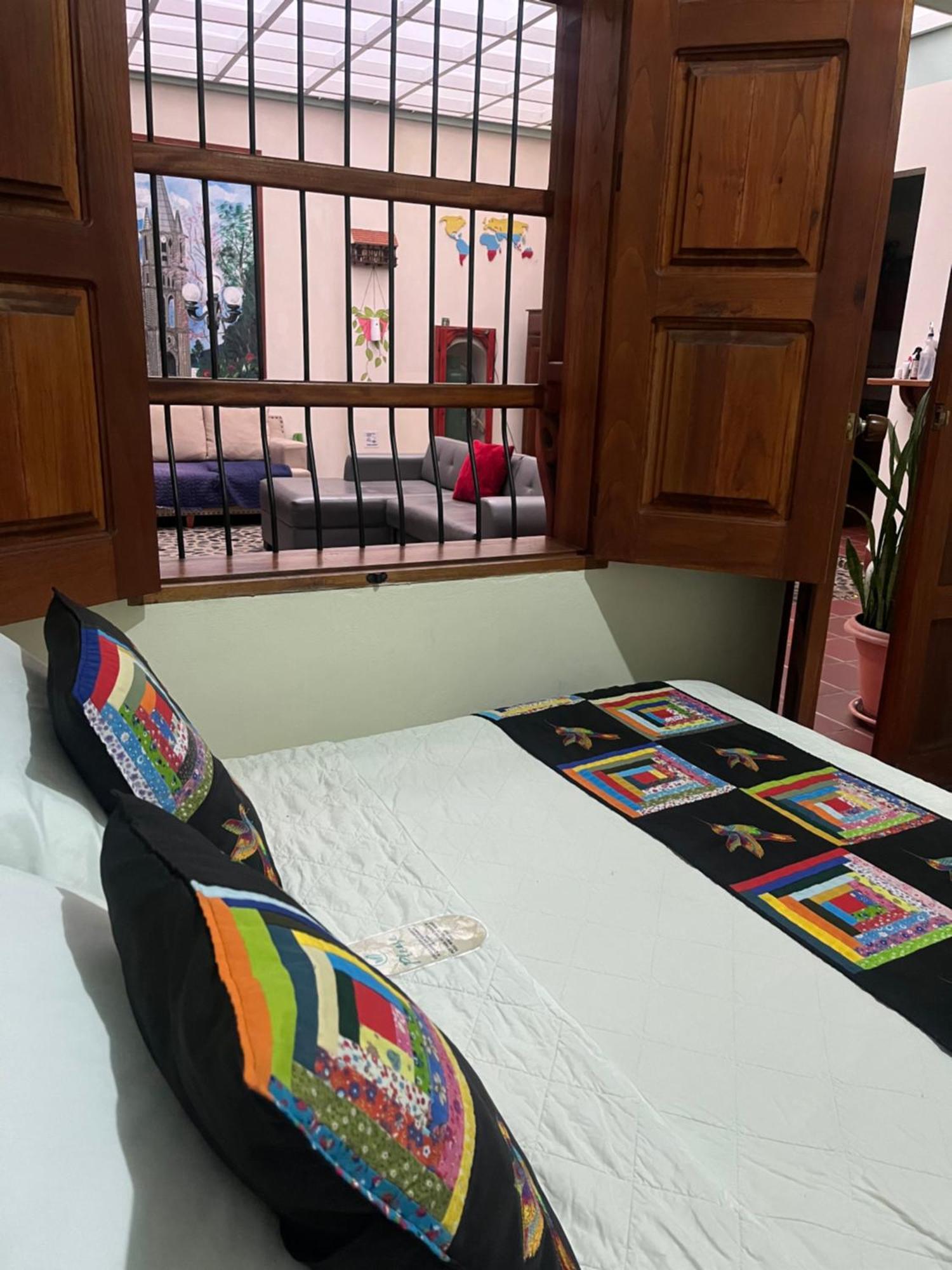 Candileja Hostel Jardin Ngoại thất bức ảnh